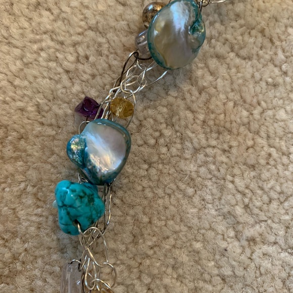 Handcrafted wire and semiprecious stone necklace - Picture 6 of 6